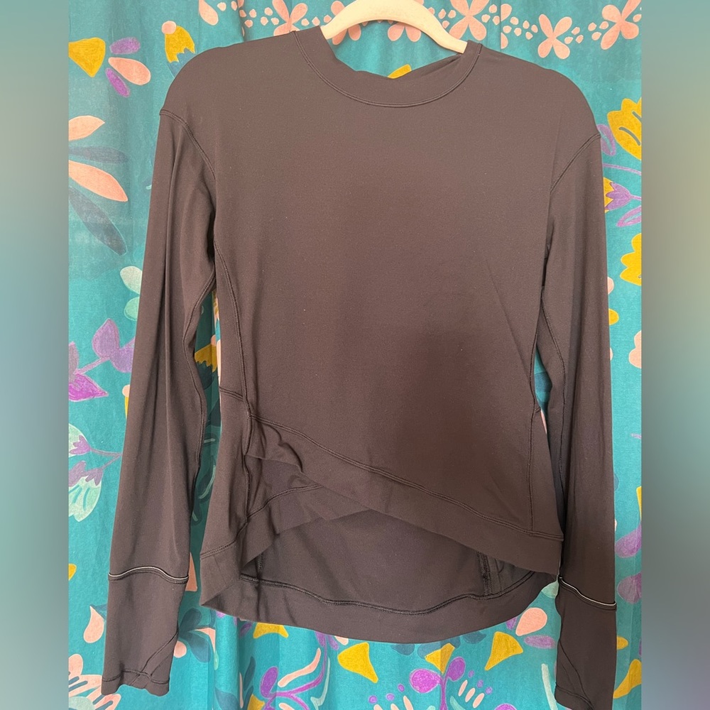 Lululemon black long sleeve Size Medium